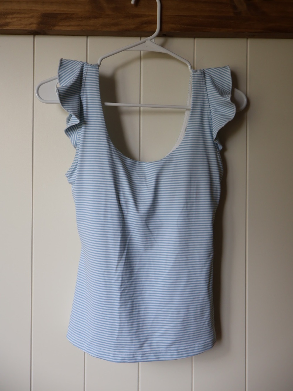 Southern Tide Blue & White Striped Ruffle Sleeve Tank Top Activewear